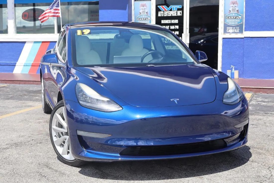 Sedan in Orlando, FL, United States 2 - 18920262