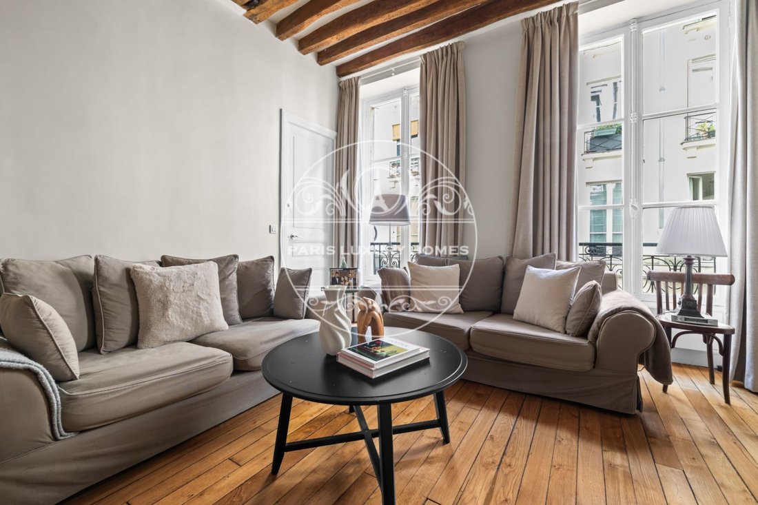 Apartment in Palais Royal, Paris 1er Arrondissement, Paris 5 - 18914135