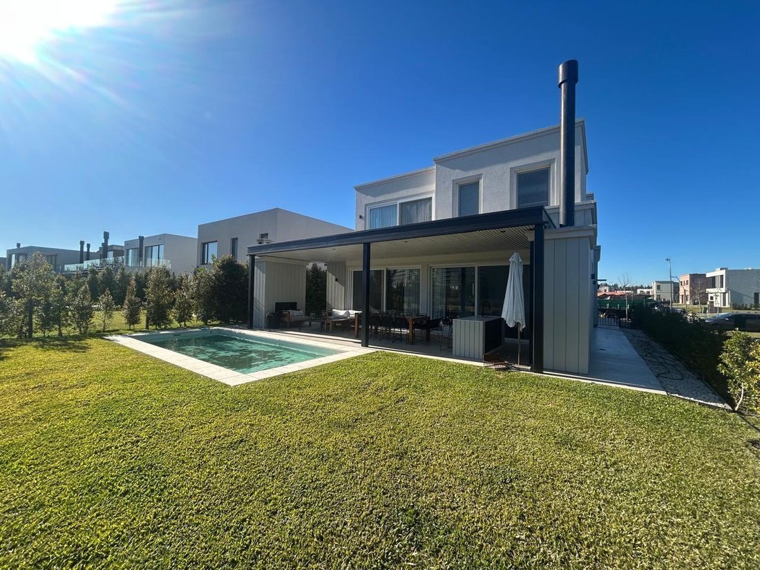 House in Rincón de Milberg, Buenos Aires Province, Argentina 2 - 18905304