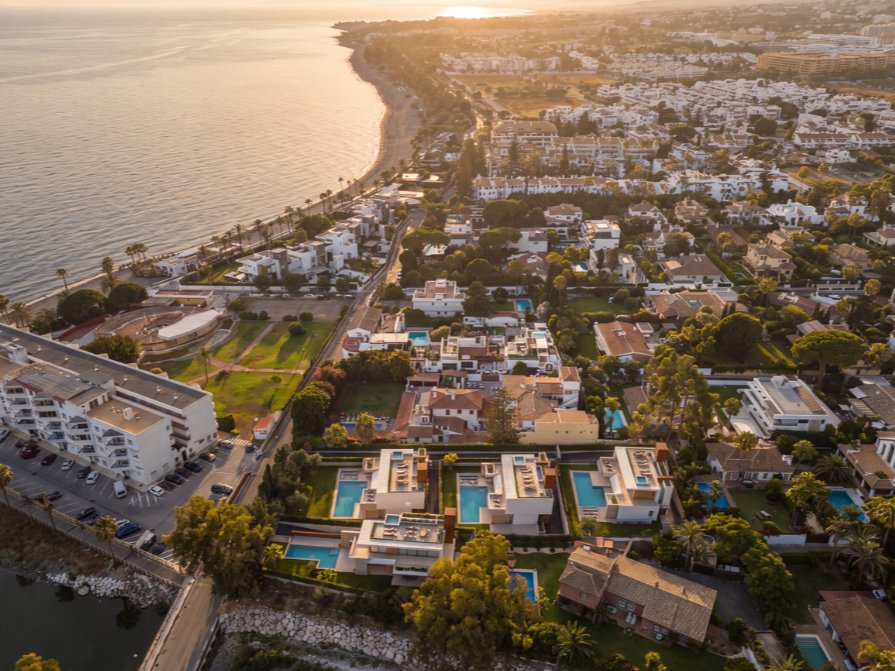 Villa à Puerto Banús, Marbella, Espagne 3 - 18914122