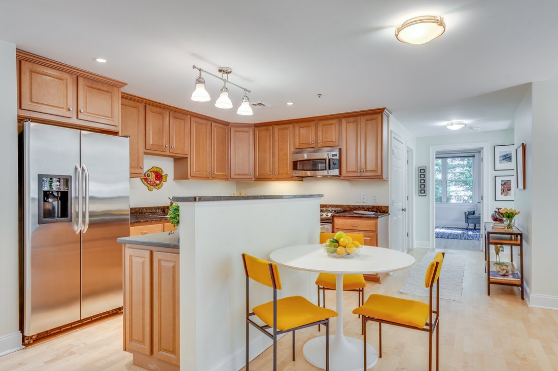 Condo in Concord, Massachusetts, United States 3 - 18914735
