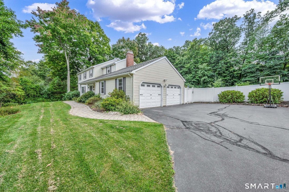 House in Cheshire, Connecticut, United States 2 - 18909008