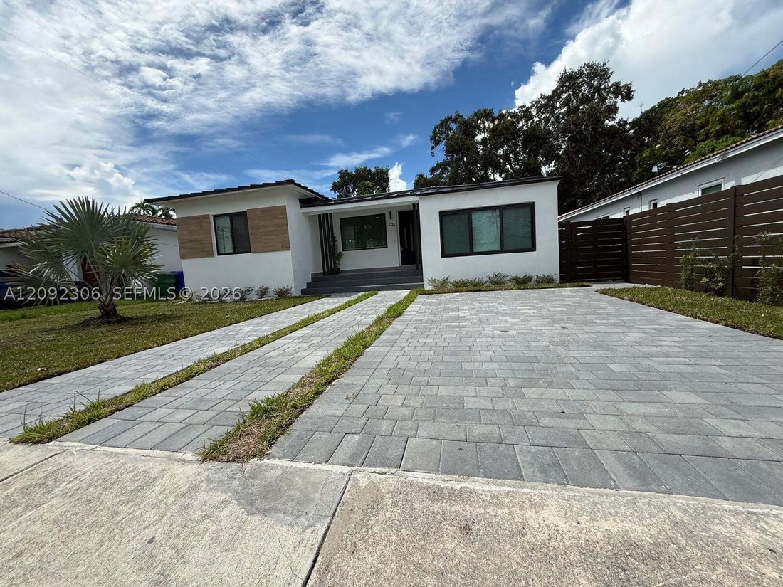 House in Miami, Florida, United States 3 - 18917080