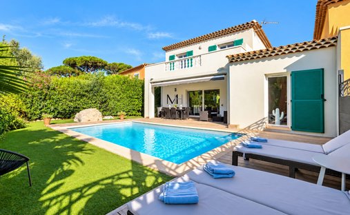 Maison à Ville-Les Saquedes-Le Bouillonnet, Sainte-Maxime, France 1