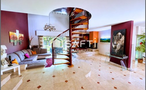 House in Villennes-sur-Seine, Ile-de-France, France 1