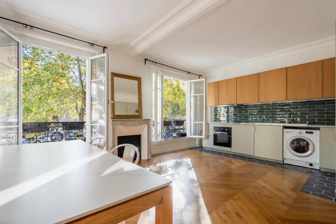 Apartment in Clignancourt-Jules Joffrin, Paris 18e Arrondissement, Paris 4 - 18907233