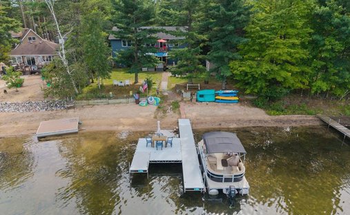 House in Legend Lake, Wisconsin, United States 1