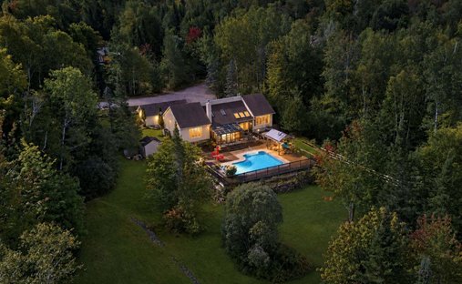 Haus in Lac-Supérieur, Québec, Kanada 1