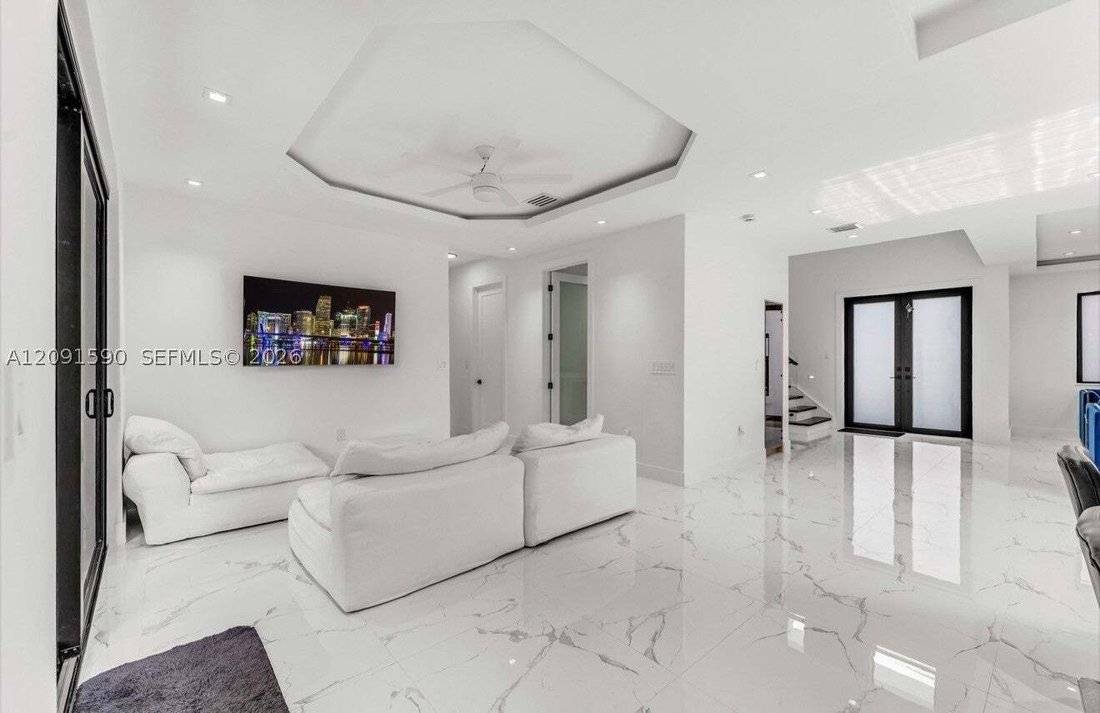 House in Miami, Florida, United States 5 - 18905732