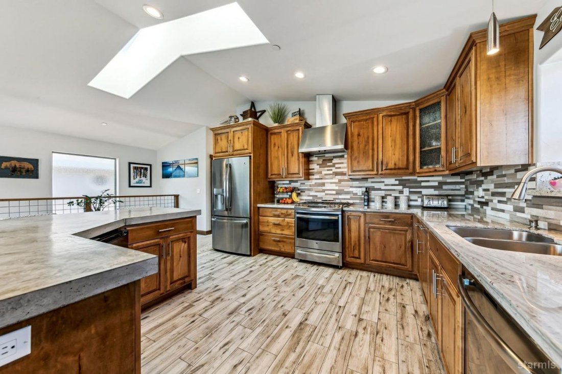 House in South Lake Tahoe, California, United States 2 - 18912345
