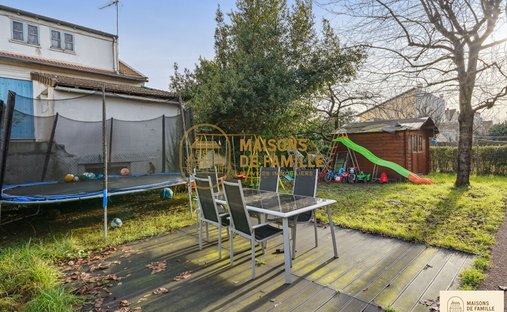 Villa a Chemin de l'île, Nanterre, Francia 1