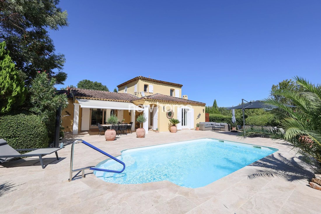 Villa in Salernes, Provence-Alpes-Côte d'Azur, France 1 - 11280676