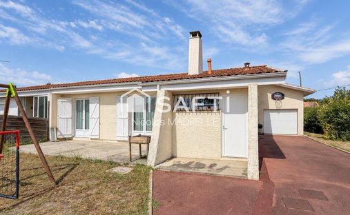 House in Loustalot, Gradignan, France 1