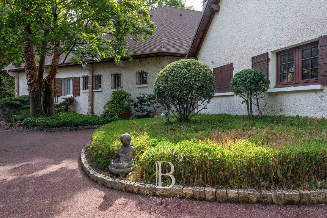 Casa en Charbonnières-les-Bains, Auvernia-Ródano-Alpes, Francia 1 - 18908020