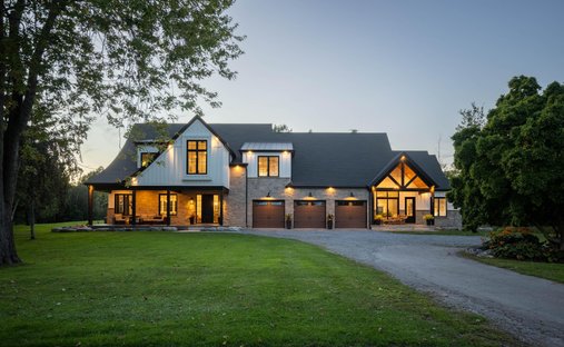 Estate in Niagara Falls, Ontario, Canada 1