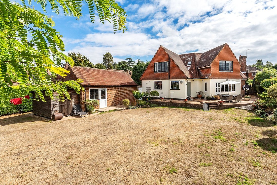 House in Boxgrove, Guildford, England 2 - 18917056