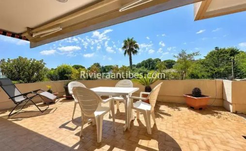 Appartamento a Les Bastides, Antibes, Francia 1
