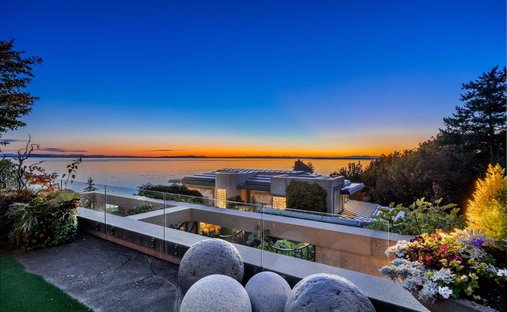 House in White Rock, British Columbia, Canada 1