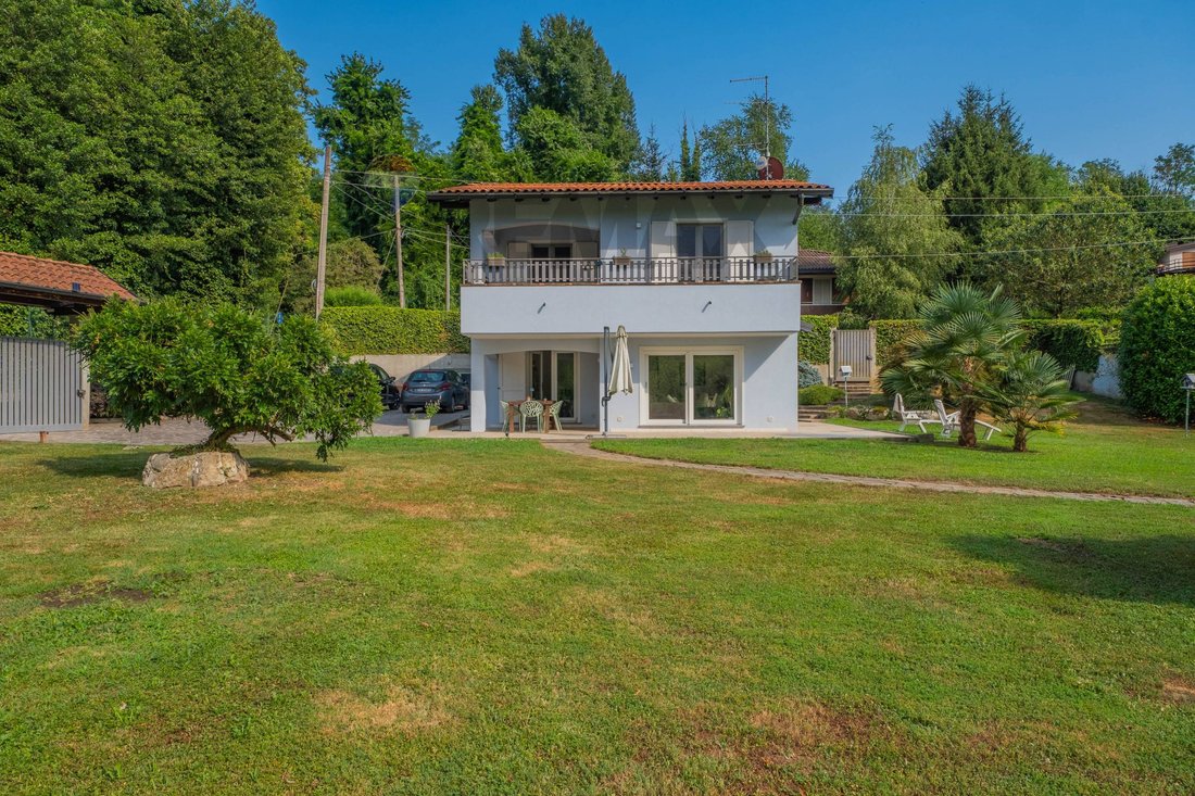 Villa in Vergiate, Lombardy, Italy 5 - 18918235