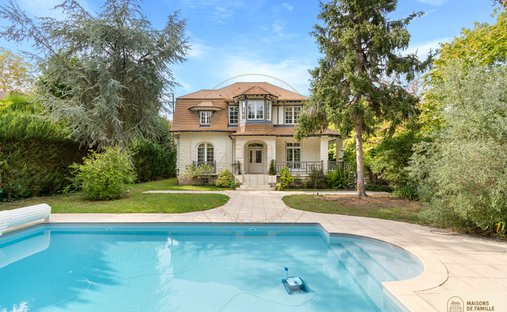 Villa in Le Vésinet, Ile-de-France, France 1
