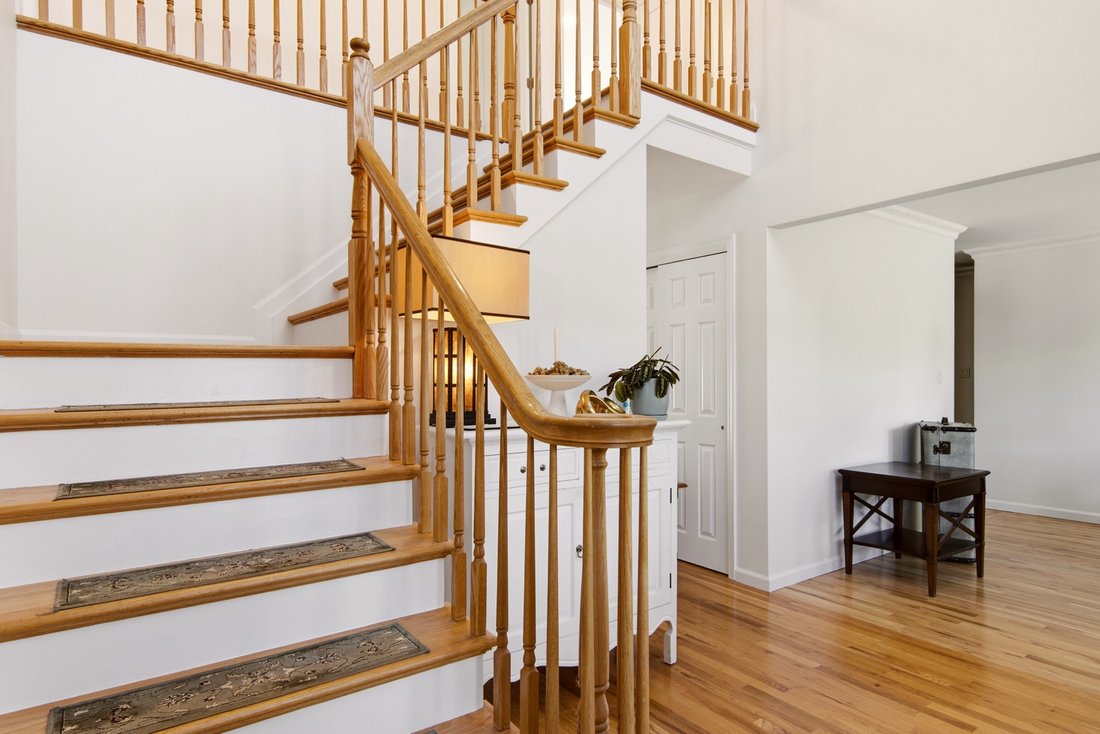 House in Manorville, New York, United States 4 - 18905322