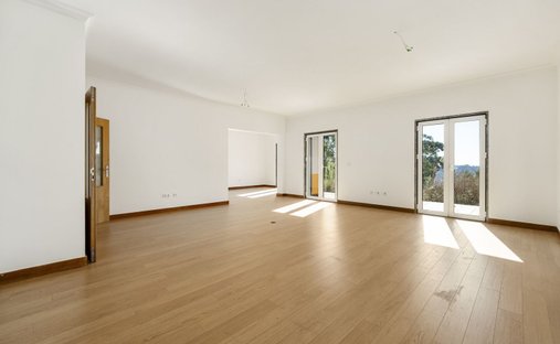 Villa in Barcarena, Lissabon, Portugal 1
