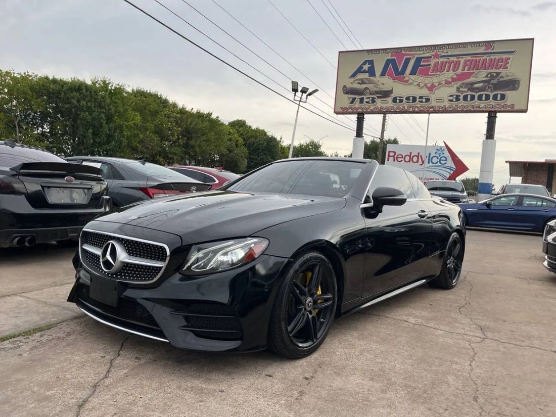 Cabriolet in Houston, TX, United States 1 - 18911792