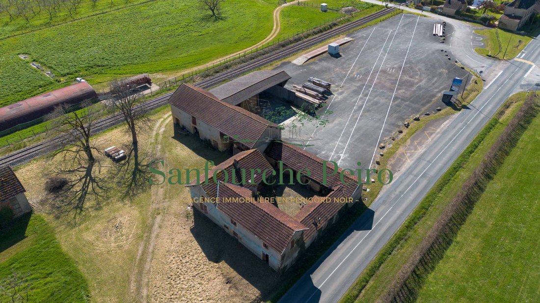 Domaine à Vézac, Nouvelle-Aquitaine, France 1 - 17762617