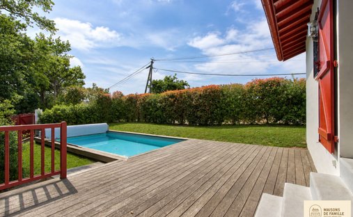 Villa à Bassussarry, Nouvelle-Aquitaine, France 1