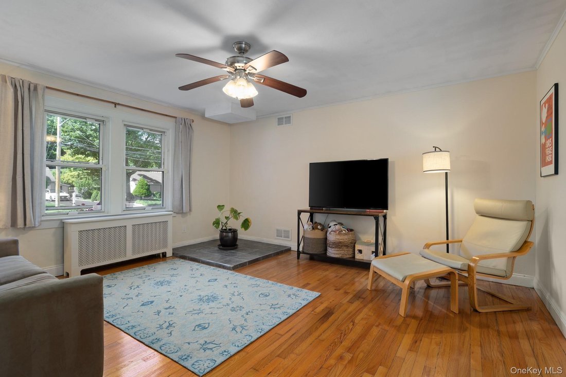 House in Huntington Station, New York, United States 5 - 18910703