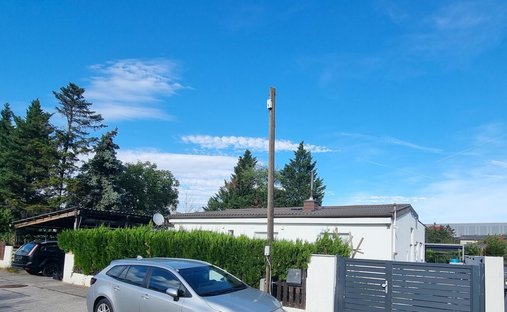 Bungalow in Wiener Neustadt, Lower Austria, Austria 1
