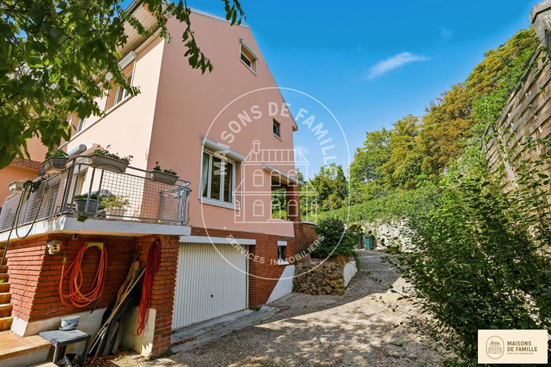 Villa in President Roosevelt, Saint-Germain-en-Laye, France 2 - 18914787