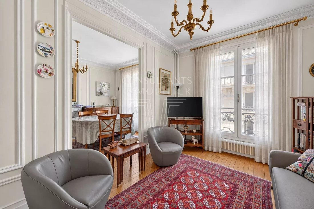 Apartment in Violet Commerce, Paris 15e Arrondissement, Paris 5 - 18914068