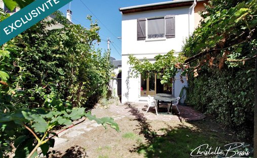 House in Adamville, Saint-Maur-des-Fossés, France 1