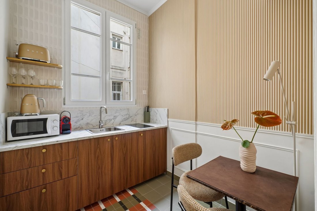 Apartment in Palais Royal, Paris 1er Arrondissement, Paris 5 - 18914141