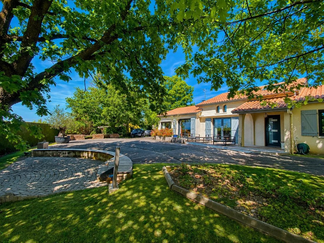 Haus in Saint-Galmier, Auvergne-Rhone-Alpen, Frankreich 1 - 18920678