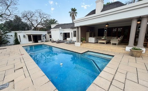 House in Bryanston, Gauteng, South Africa 1