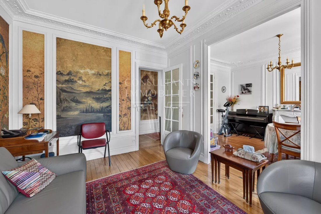 Apartment in Violet Commerce, Paris 15e Arrondissement, Paris 3 - 18914068