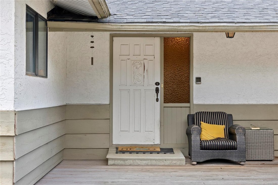 House in Qualicum Beach, British Columbia, Canada 3 - 18918525