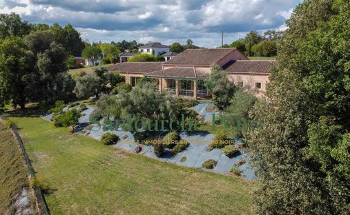House in Carsac-Aillac, Nouvelle-Aquitaine, France 1