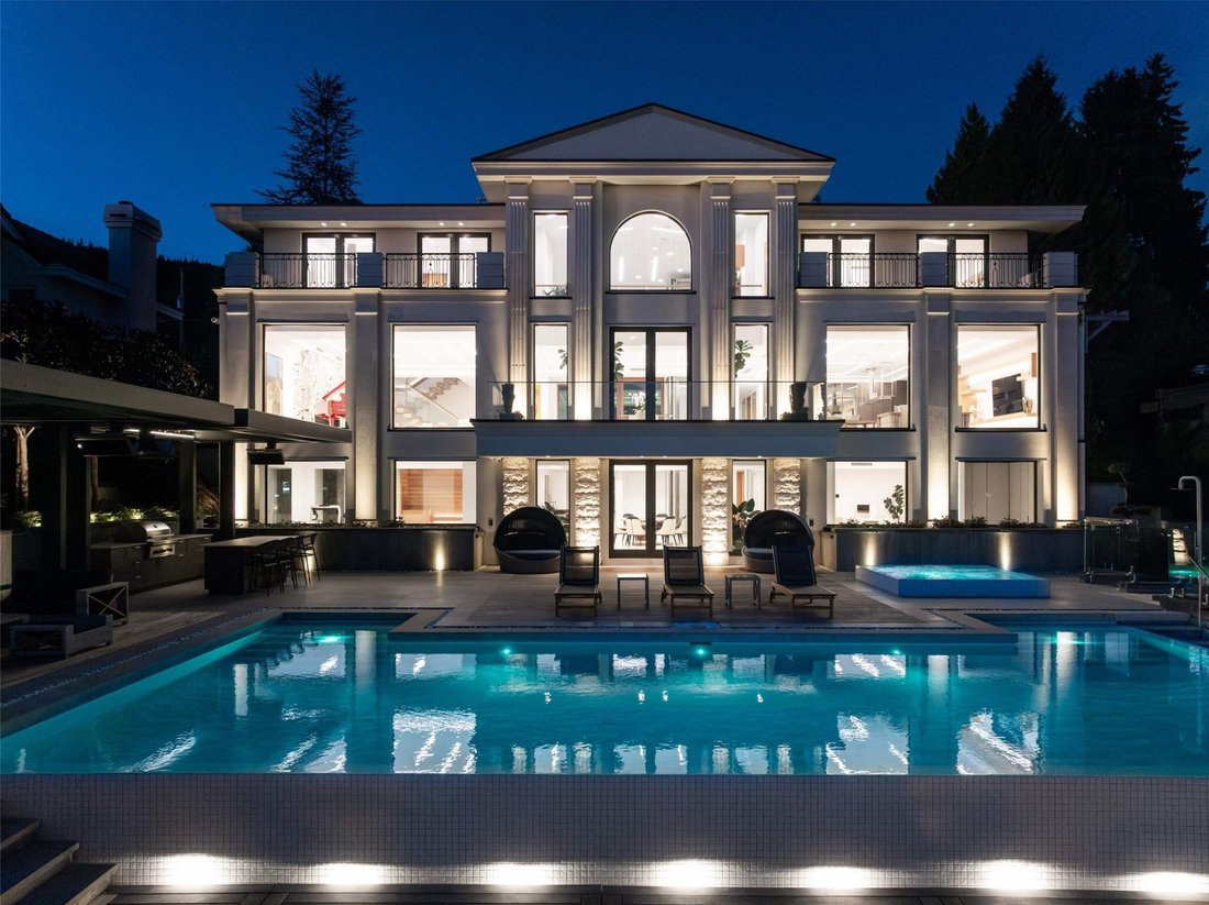 House in West Vancouver, British Columbia, Canada 1 - 18918309