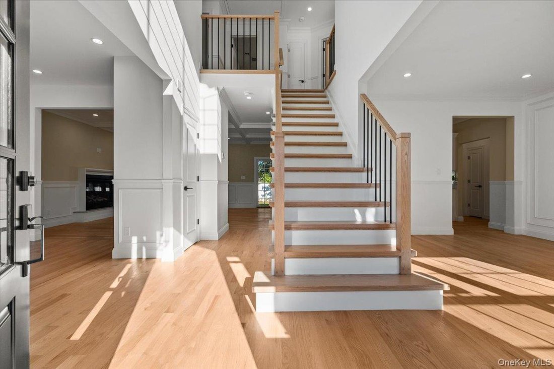 House in Levittown, New York, United States 4 - 18909653