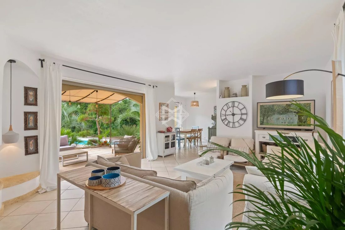Villa en La Londe-les-Maures, Provenza-Alpes-Costa Azul, Francia 5 - 17345150