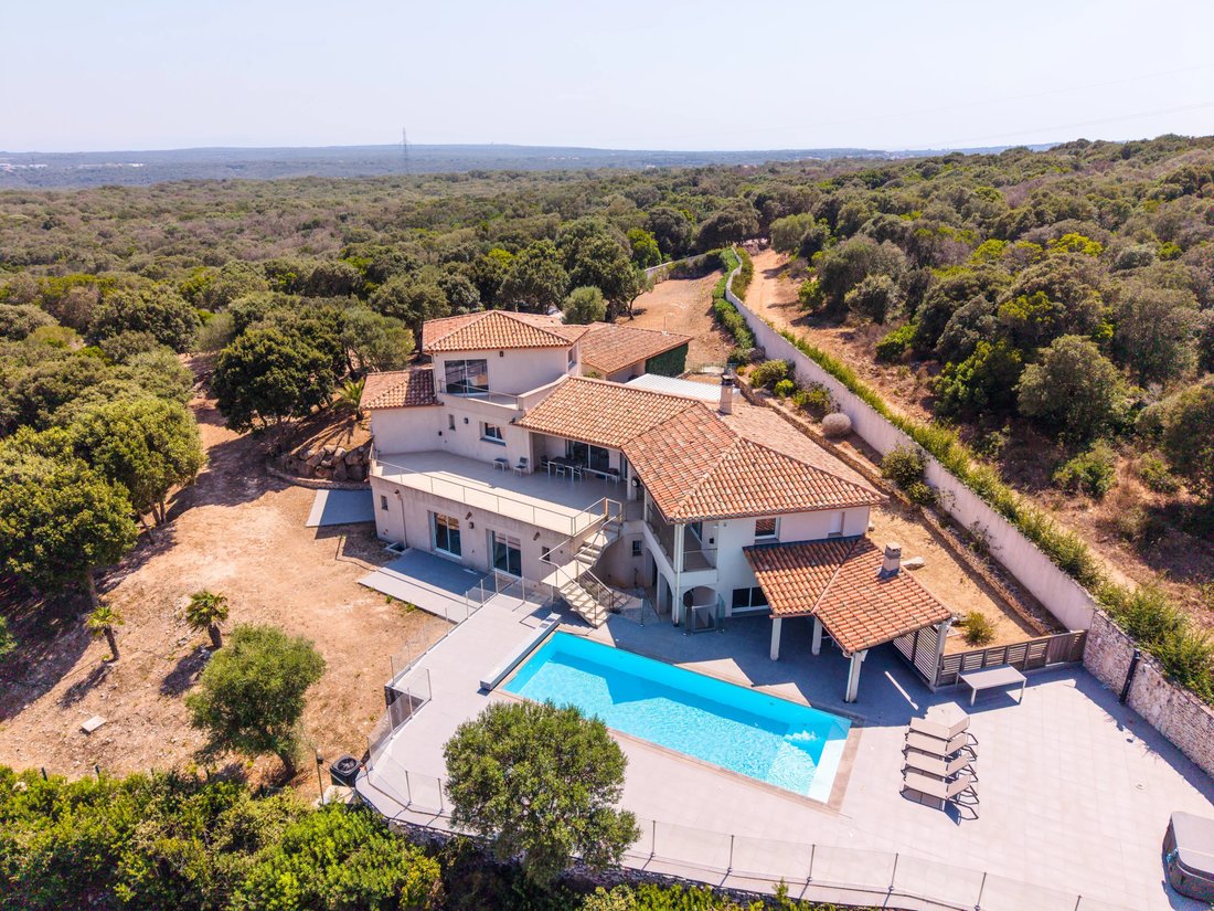Villa in Bonifacio / Bunifaziu, Corsica, France 1 - 18602737