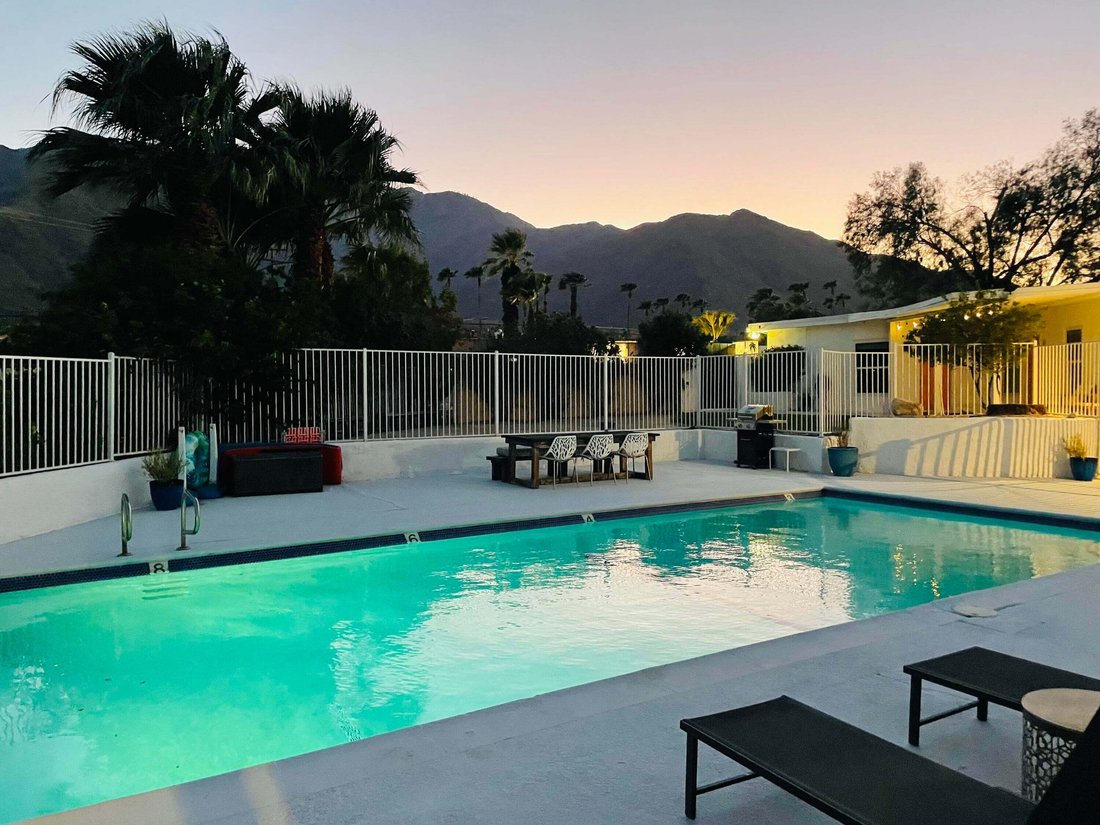 Palm Springs, California, United States 1 - 18912968