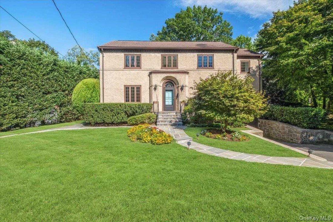House in New Rochelle, New York, United States 3 - 18912281