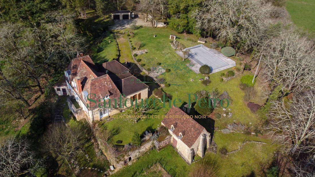 Estate in Arrondissement of Sarlat-la-Canéda, Nouvelle-Aquitaine, France 2 - 17386140