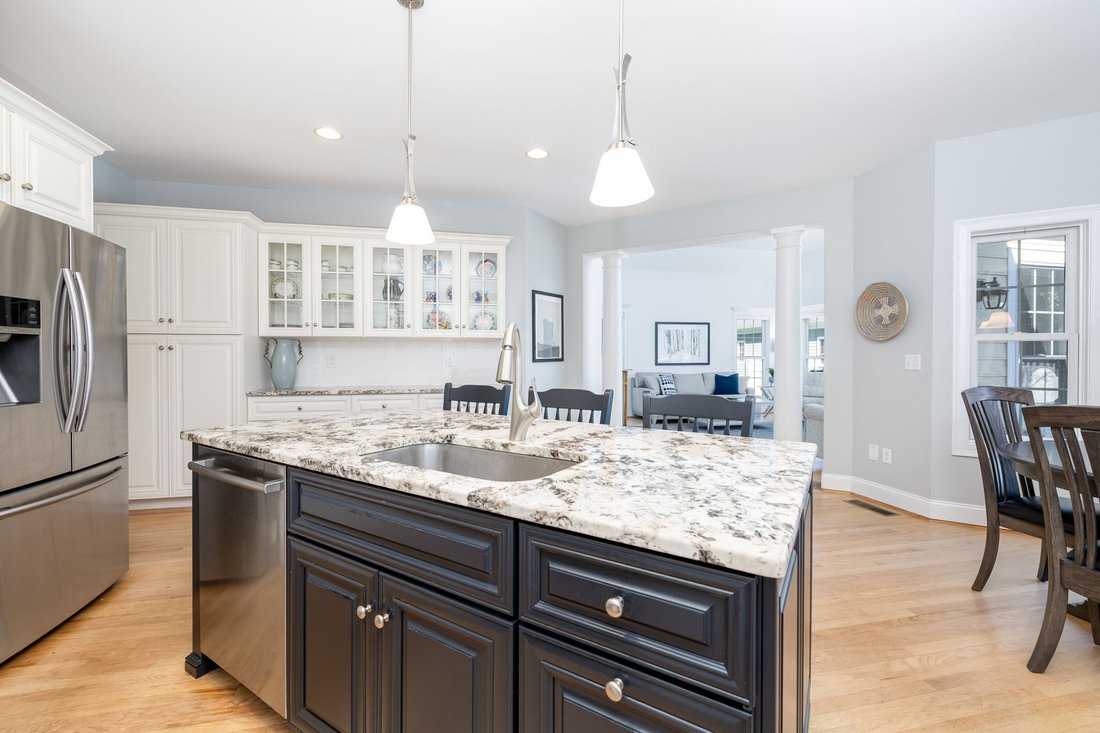 Condo in Simsbury, Connecticut, United States 2 - 18921835