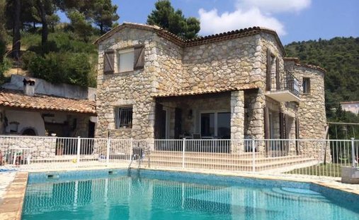 Villa in Tourrette-Levens, Provence-Alpes-Côte d'Azur, France 1