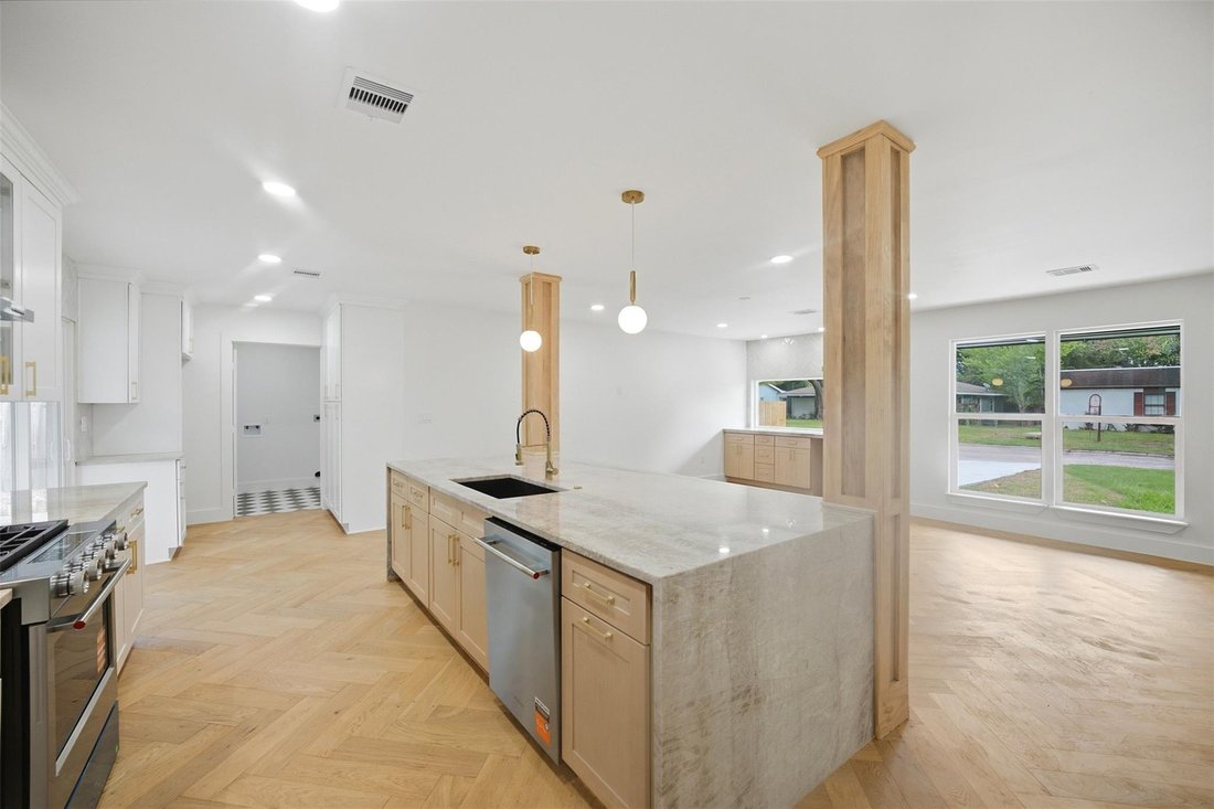 House in Houston, Texas, United States 5 - 18842874
